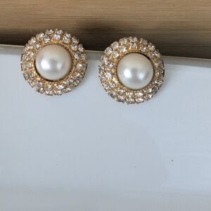 Faux Pearl Rhinestone Round Clip On Earrings